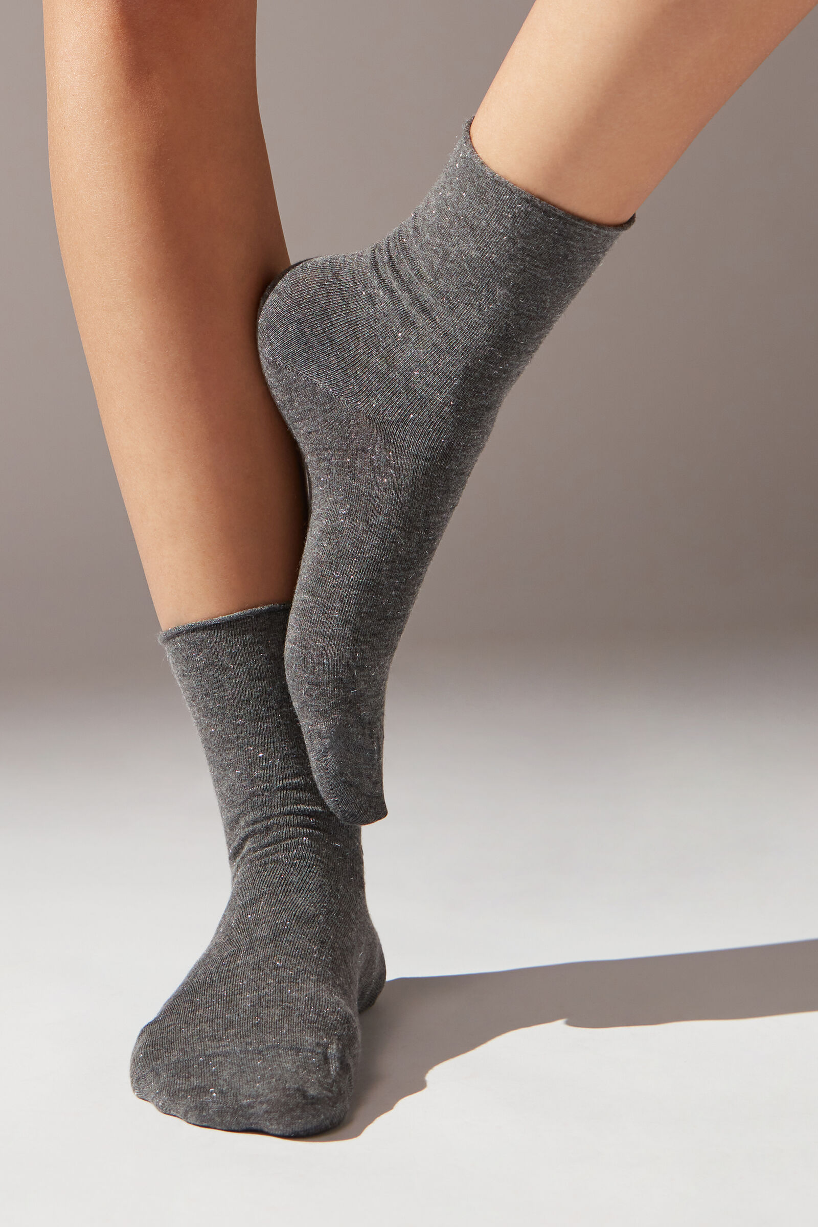 meia curta em cashmere com glitter - cinza