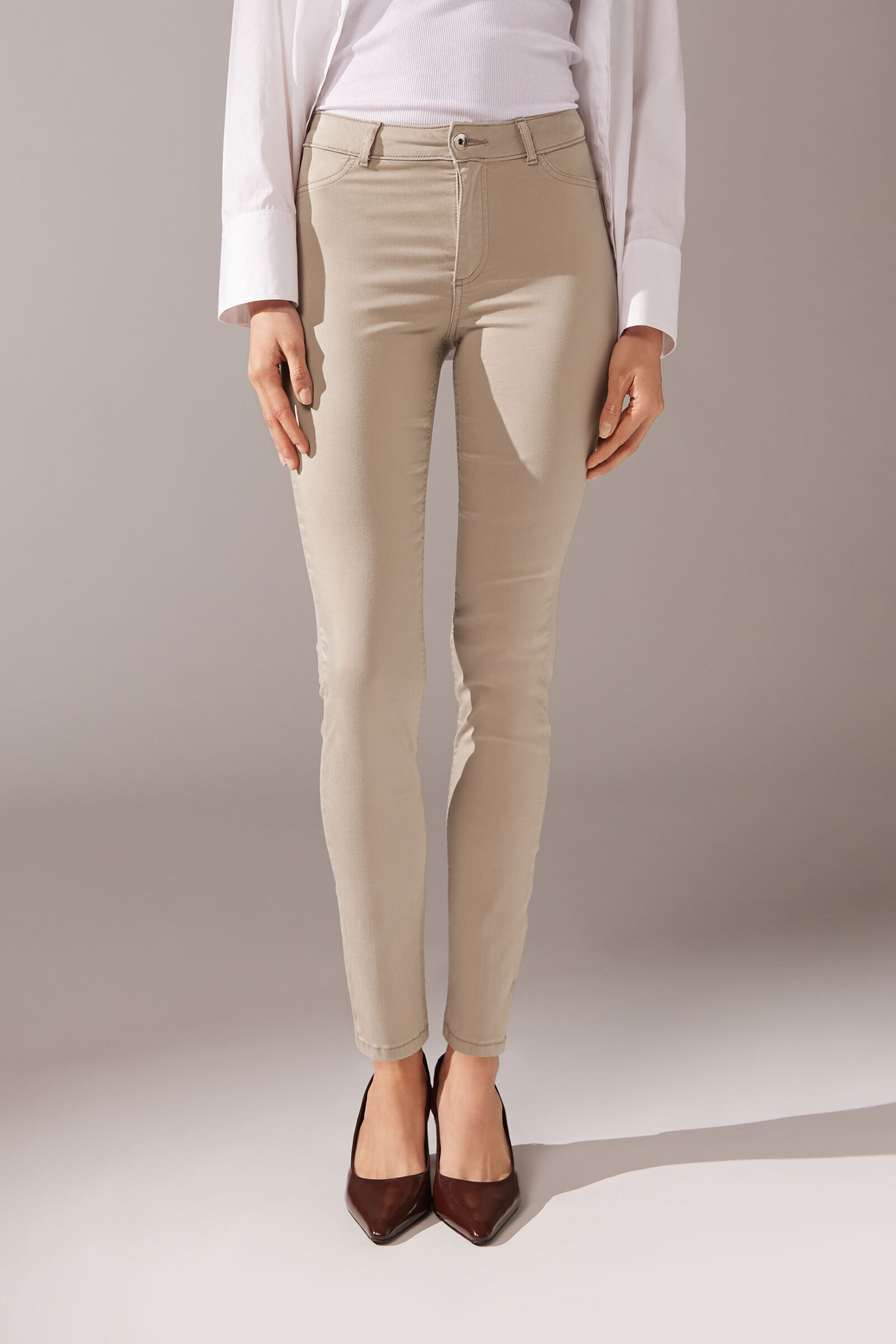 calça jeans push-up leve eco - off-white