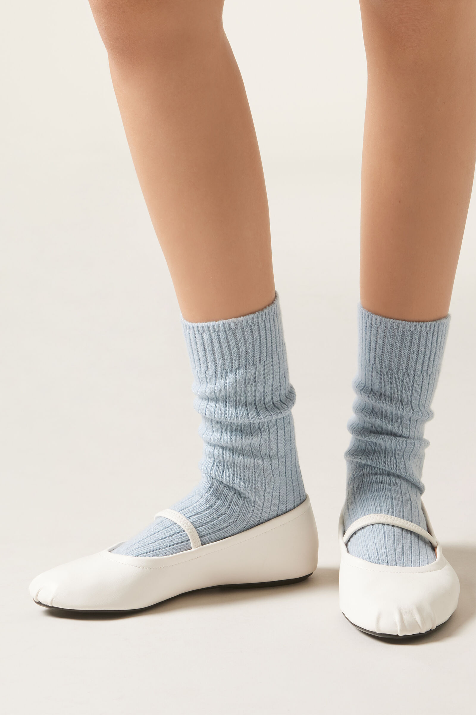 meia curta canelada em lã e cashmere - azul