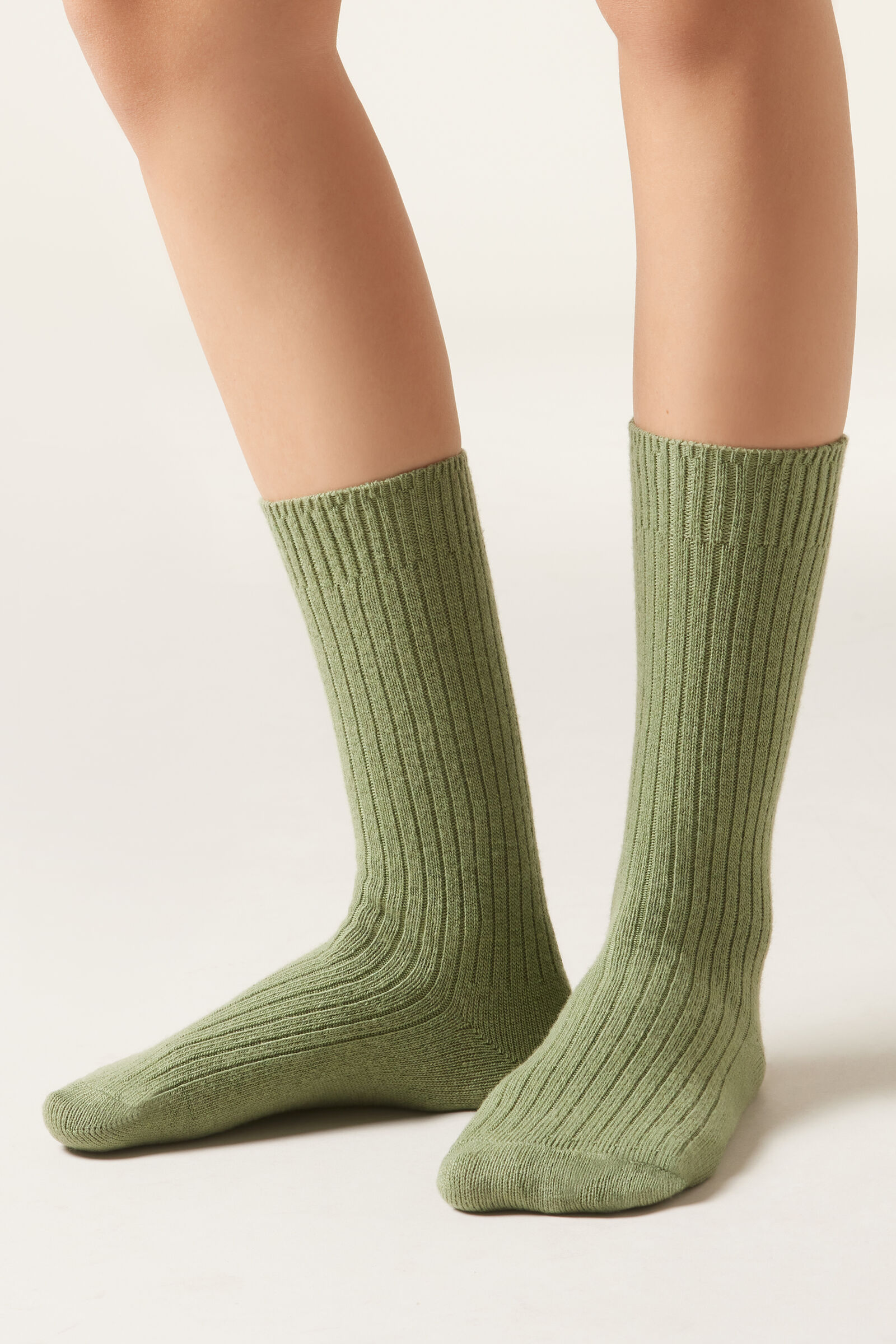 meia curta canelada em lã e cashmere - verde
