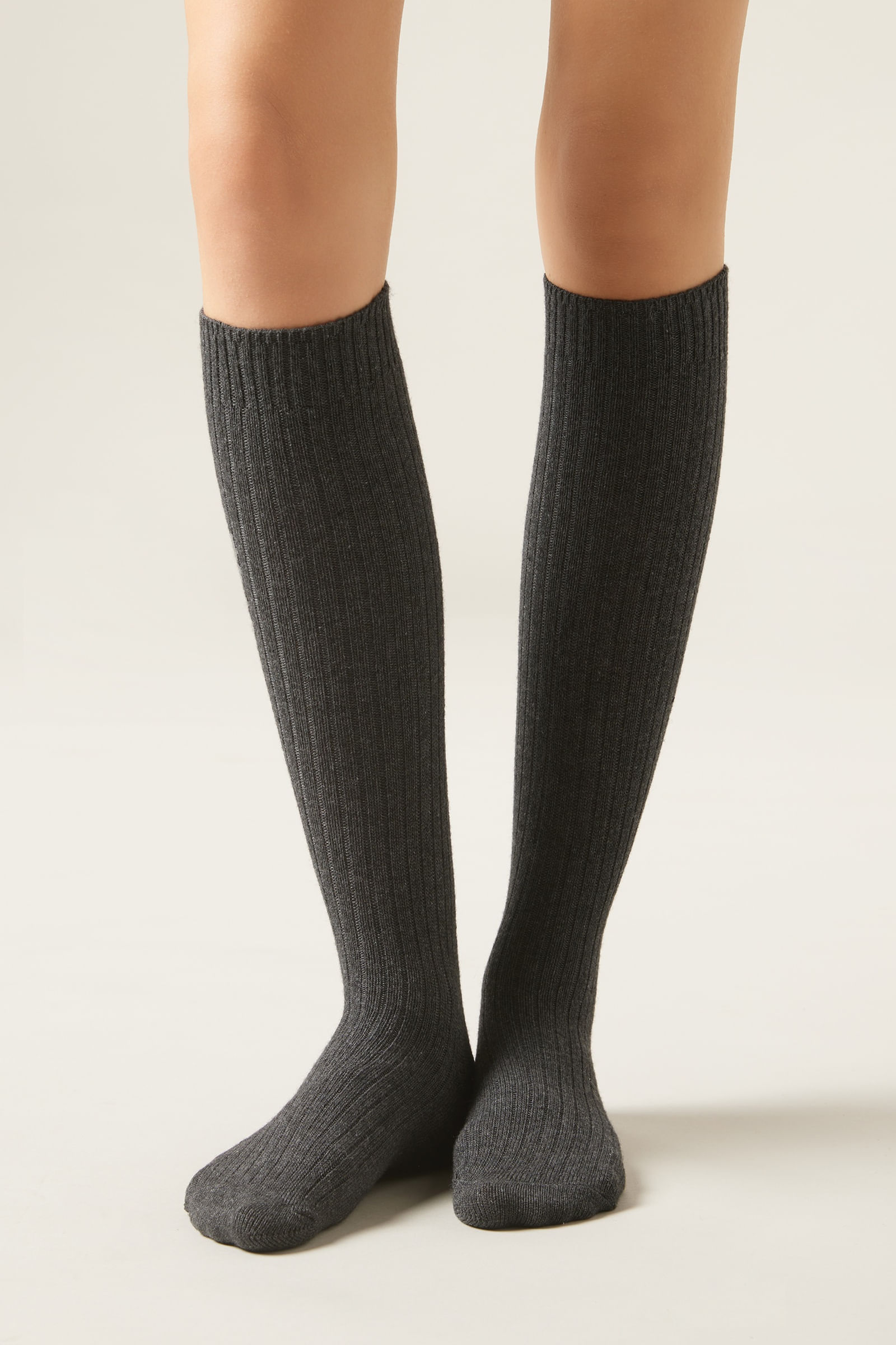 meia longa canelada em lã e cashmere - cinza