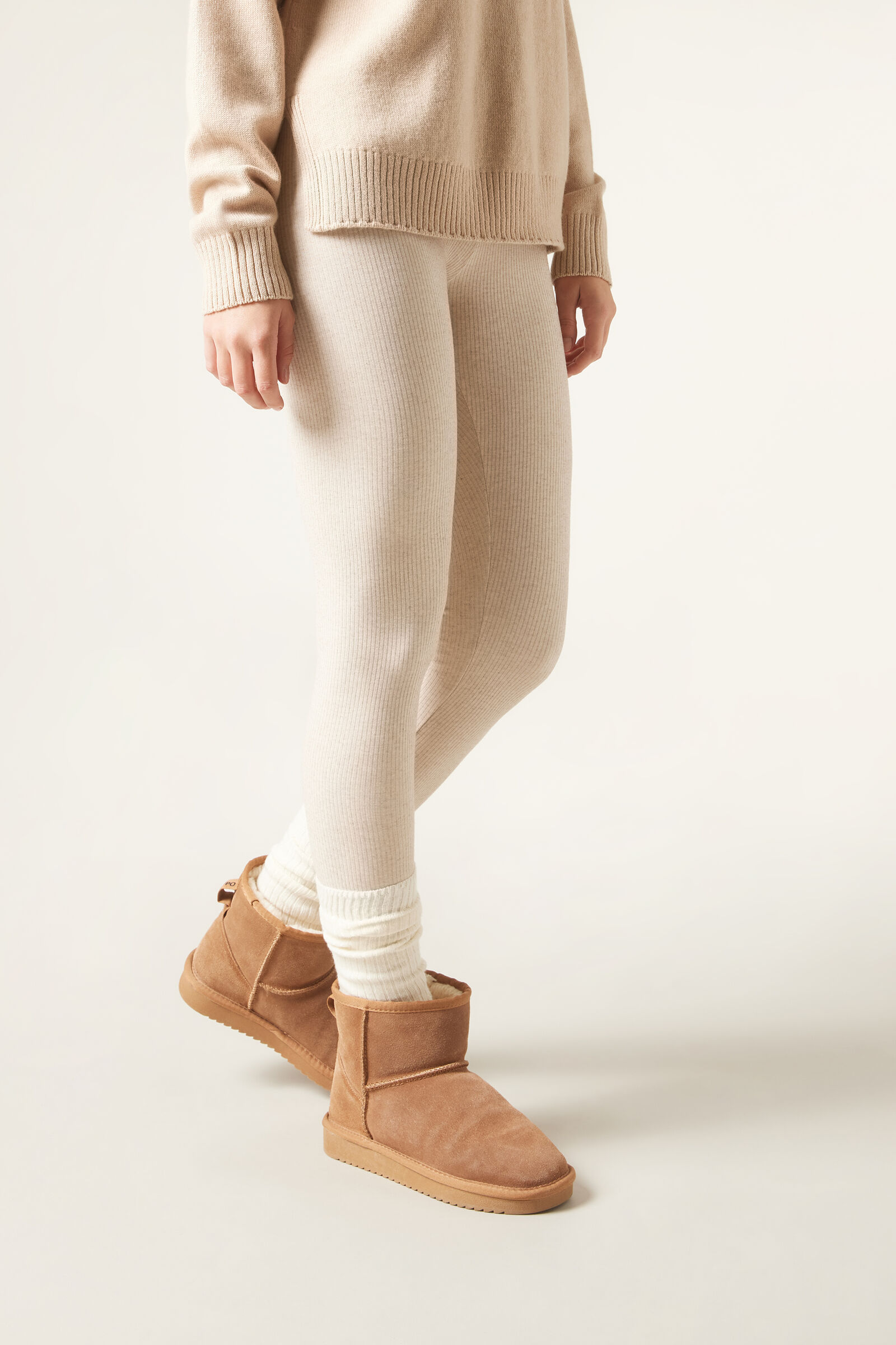 calça skinny canelada com cashmere - off-white